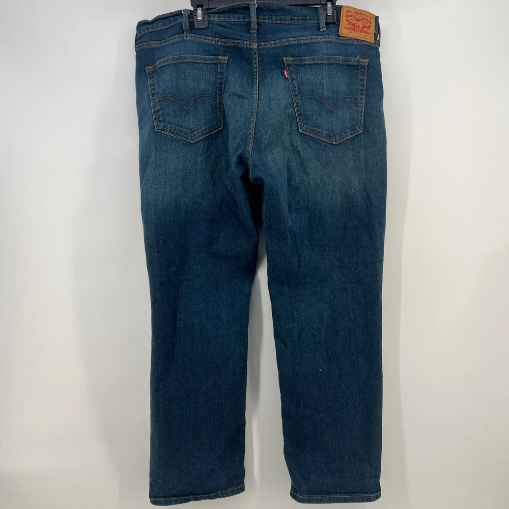 Levis levis 541